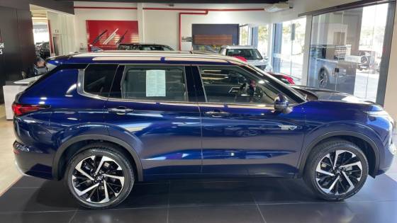 MITSUBISHI OUTLANDER 2.4 PHEV SIGNATURE S-AWC DHT