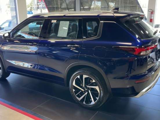MITSUBISHI-OUTLANDER-2.4 PHEV SIGNATURE S-AWC DHT MITSUBISHI-OUTLANDER-2025