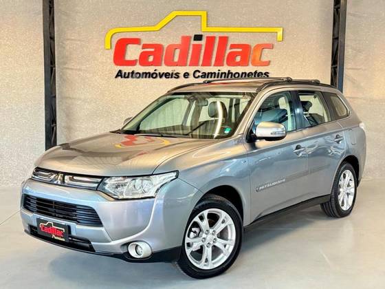 MITSUBISHI OUTLANDER 3.0 GT 4X4 V6 24V GASOLINA 4P AUTOMÁTICO