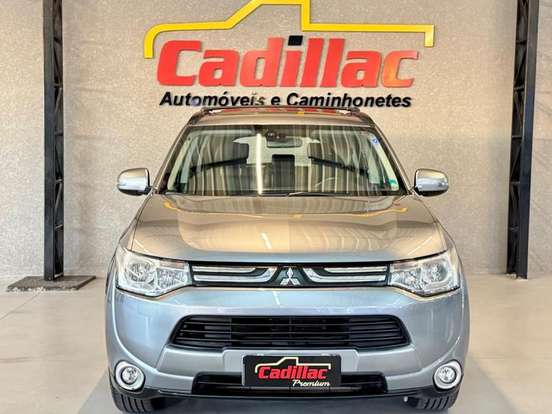 MITSUBISHI-OUTLANDER-3.0 GT 4X4 V6 24V GASOLINA 4P AUTOMÁTICO MITSUBISHI-OUTLANDER-2014