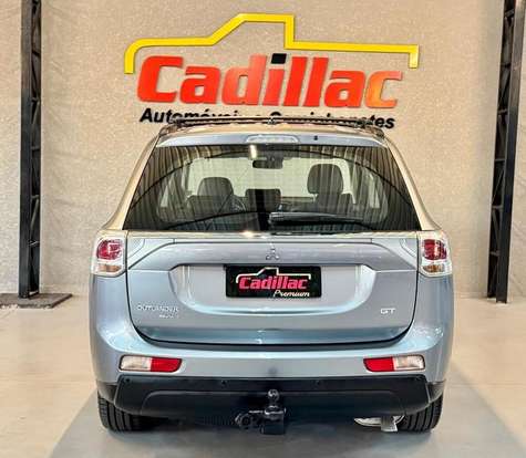 MITSUBISHI-OUTLANDER-2014