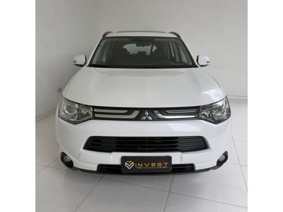 MITSUBISHI-OUTLANDER-2013
