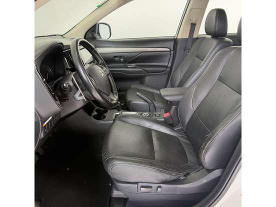 MITSUBISHI-OUTLANDER-3.0 GT 4X4 V6 24V GASOLINA 4P AUTOMÁTICO MITSUBISHI-OUTLANDER-2013