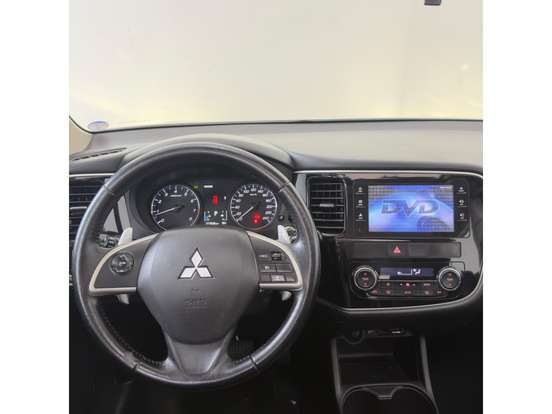 MITSUBISHI-OUTLANDER-2013