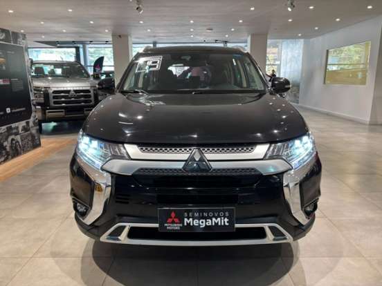 MITSUBISHI-OUTLANDER-2018