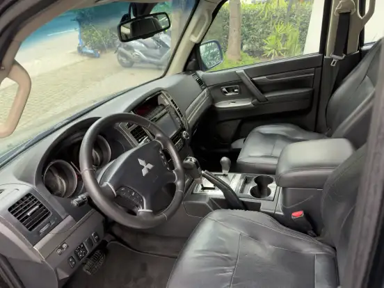 MITSUBISHI-PAJERO-3.2 HPE 4X4 7 LUGARES 16V TURBO INTERCOOLER DIESEL 4P AUTOMÁTICO MITSUBISHI-PAJERO-2015