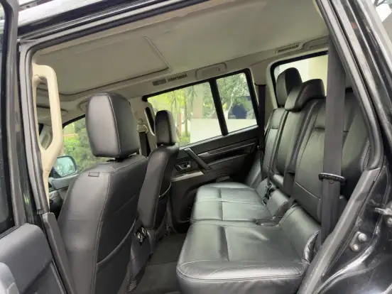 MITSUBISHI-PAJERO-3.2 HPE 4X4 7 LUGARES 16V TURBO INTERCOOLER DIESEL 4P AUTOMÁTICO MITSUBISHI-PAJERO-2015