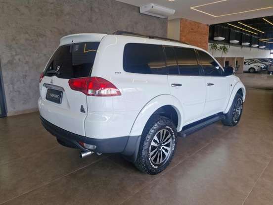 MITSUBISHI-PAJERO DAKAR-3.2 4X4 16V TURBO INTERCOOLER DIESEL 4P AUTOMÁTICO MITSUBISHI-PAJERO DAKAR-2014