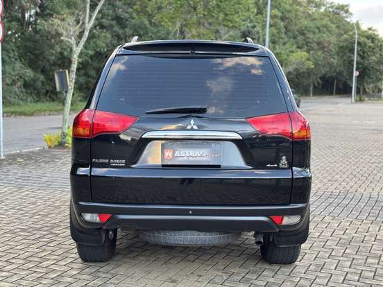 MITSUBISHI-PAJERO DAKAR-2011