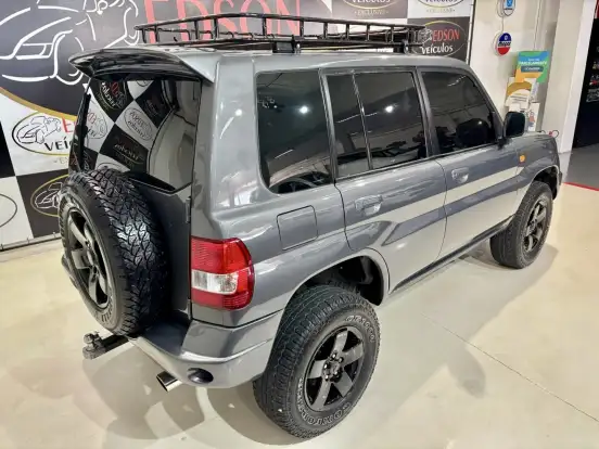 MITSUBISHI-PAJERO TR4-2004