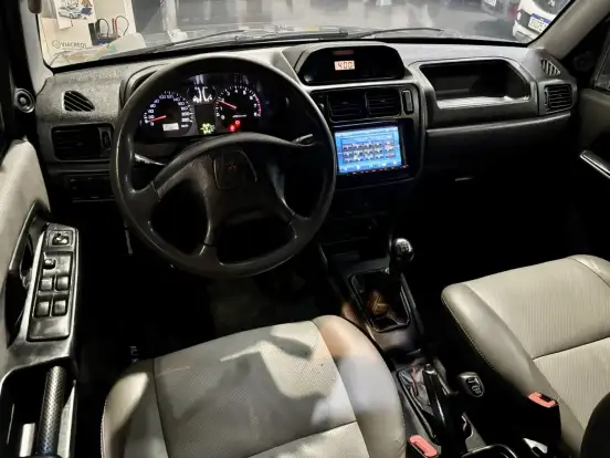 MITSUBISHI-PAJERO TR4-2004