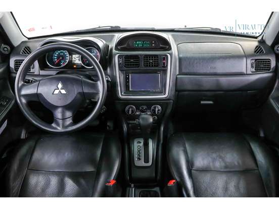 MITSUBISHI-PAJERO TR4-2.0 4X2 16V 140CV FLEX 4P AUTOMÁTICO MITSUBISHI-PAJERO TR4-2013