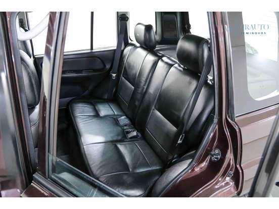 MITSUBISHI-PAJERO TR4-2013