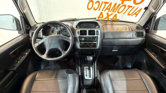 MITSUBISHI-PAJERO TR4-2004