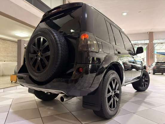 MITSUBISHI-PAJERO TR4-2.0 4X4 16V 140CV FLEX 4P AUTOMÁTICO MITSUBISHI-PAJERO TR4-2011