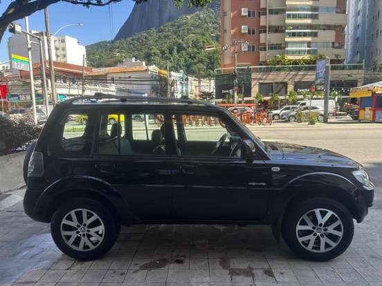 MITSUBISHI-PAJERO TR4-2.0 4X4 16V 140CV FLEX 4P AUTOMÁTICO MITSUBISHI-PAJERO TR4-2014
