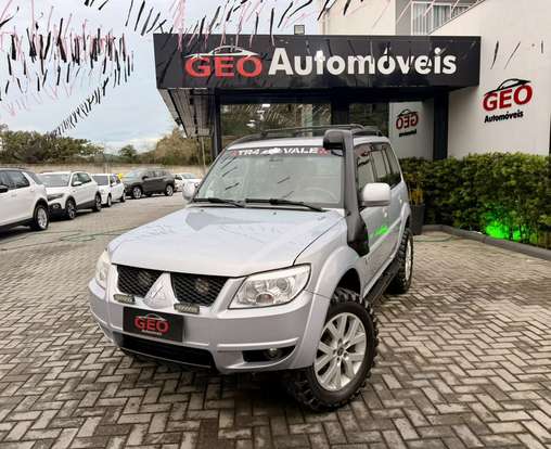 MITSUBISHI-PAJERO TR4-2010