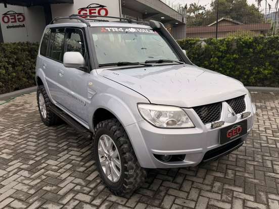 MITSUBISHI-PAJERO TR4-2.0 4X4 16V FLEX 4P MANUAL MITSUBISHI-PAJERO TR4-2010