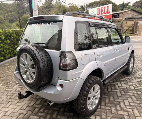 MITSUBISHI-PAJERO TR4-2010