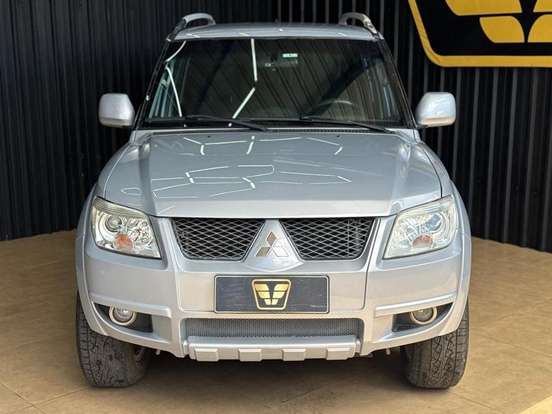 MITSUBISHI-PAJERO TR4-2010