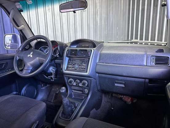 MITSUBISHI-PAJERO TR4-2.0 4X4 16V FLEX 4P MANUAL MITSUBISHI-PAJERO TR4-2010