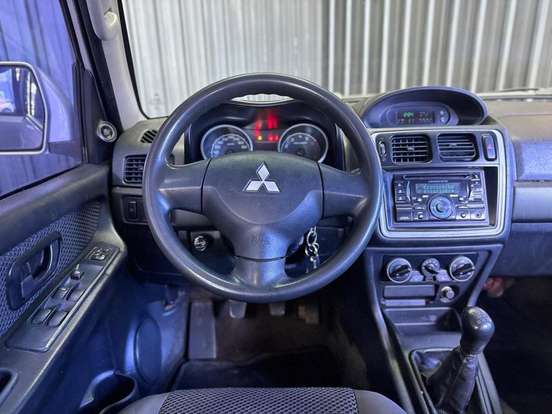 MITSUBISHI-PAJERO TR4-2.0 4X4 16V FLEX 4P MANUAL MITSUBISHI-PAJERO TR4-2010