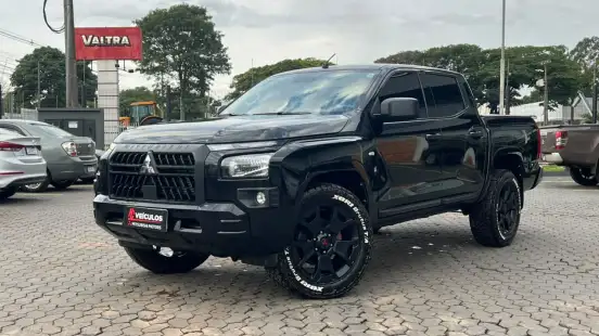 MITSUBISHI-TRITON-2.4 BITURBO DIESEL CD GL 4X4 AUTOMÁTICO MITSUBISHI-TRITON-2025
