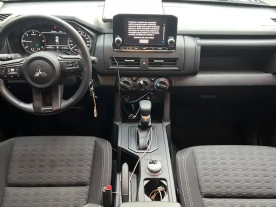 MITSUBISHI-TRITON-2.4 BITURBO DIESEL CD GL 4X4 AUTOMÁTICO MITSUBISHI-TRITON-2025