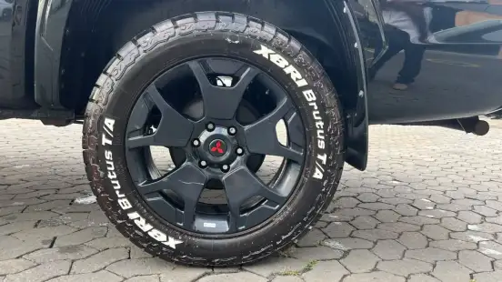 MITSUBISHI-TRITON-2025