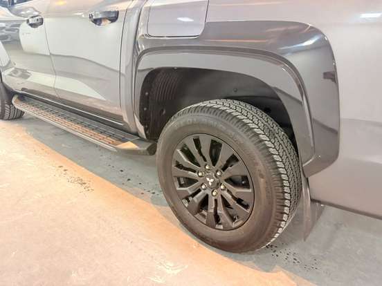 MITSUBISHI-TRITON-2.4 BITURBO DIESEL CD KATANA 4X4 AUTOMÁTICO MITSUBISHI-TRITON-2026