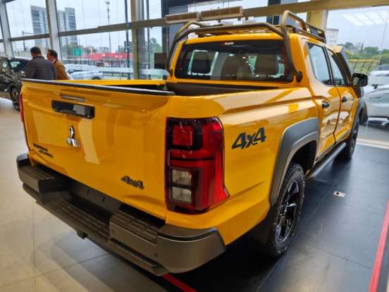 MITSUBISHI-TRITON-2.4 BITURBO DIESEL CD SAVANA 4X4 AUTOMÁTICO MITSUBISHI-TRITON-2026