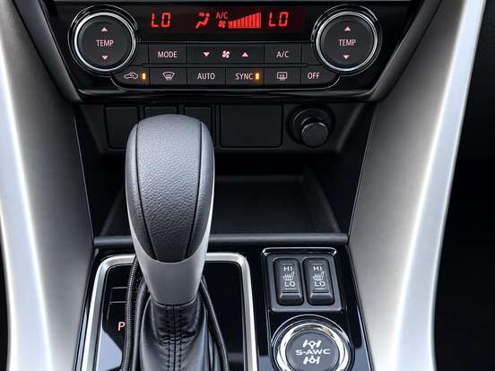 MITSUBISHI-ECLIPSE CROSS-1.5 MIVEC TURBO GASOLINA HPE-S S-AWC CVT MITSUBISHI-ECLIPSE CROSS-2024