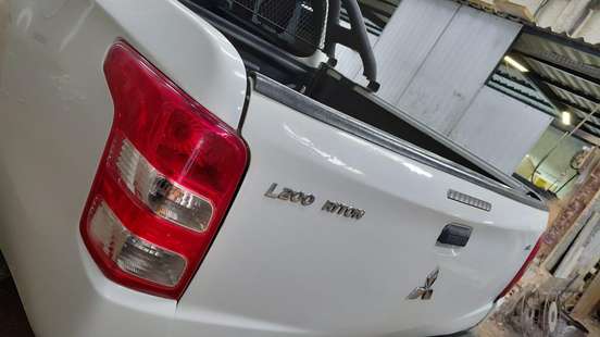 MITSUBISHI-L200 TRITON-2020