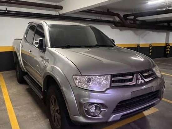 MITSUBISHI-L200 TRITON-2.4 HLS CHROME 4X2 CD 16V FLEX 4P MANUAL MITSUBISHI-L200 TRITON-2016