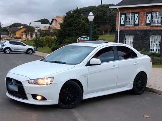 MITSUBISHI-LANCER-2.0 16V GASOLINA 4P AUTOMÁTICO MITSUBISHI-LANCER-2015