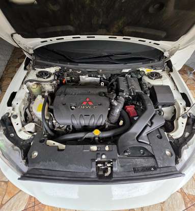 MITSUBISHI-LANCER-2.0 16V GASOLINA 4P AUTOMÁTICO MITSUBISHI-LANCER-2013