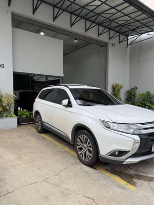 MITSUBISHI-OUTLANDER-2.0 16V GASOLINA 4P AUTOMÁTICO MITSUBISHI-OUTLANDER-2015