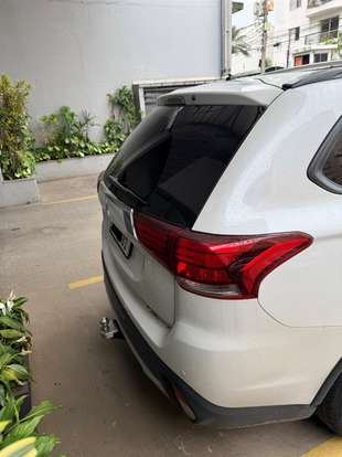 MITSUBISHI-OUTLANDER-2.0 16V GASOLINA 4P AUTOMÁTICO MITSUBISHI-OUTLANDER-2015