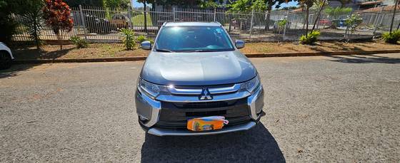 MITSUBISHI OUTLANDER 3.0 GT 4X4 V6 24V GASOLINA 4P AUTOMÁTICO