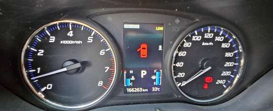 MITSUBISHI-OUTLANDER-2015