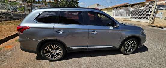 MITSUBISHI-OUTLANDER-2015