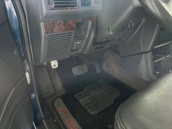 MITSUBISHI-PAJERO-1997