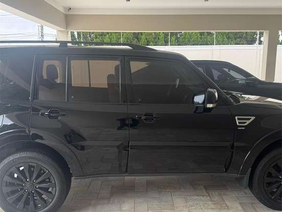 MITSUBISHI-PAJERO-3.2 HPE 4X4 7 LUGARES 16V TURBO INTERCOOLER DIESEL 4P AUTOMÁTICO MITSUBISHI-PAJERO-2015