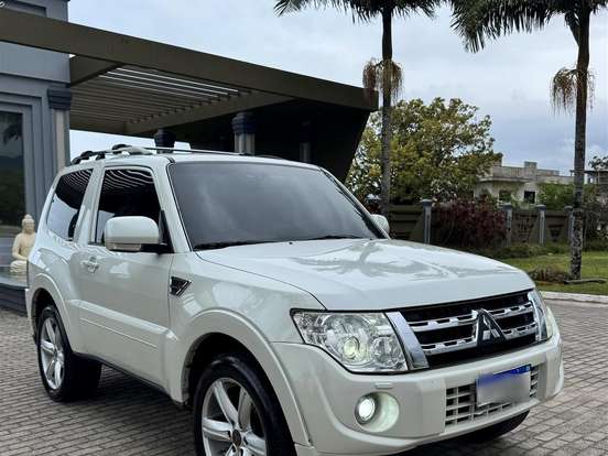 MITSUBISHI-PAJERO FULL-3.2 HPE 4X4 16V TURBO INTERCOOLER DIESEL 2P AUTOMÁTICO MITSUBISHI-PAJERO FULL-2013