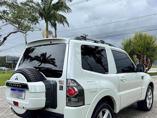 MITSUBISHI-PAJERO FULL-3.2 HPE 4X4 16V TURBO INTERCOOLER DIESEL 2P AUTOMÁTICO MITSUBISHI-PAJERO FULL-2013