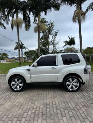 MITSUBISHI-PAJERO FULL-2013
