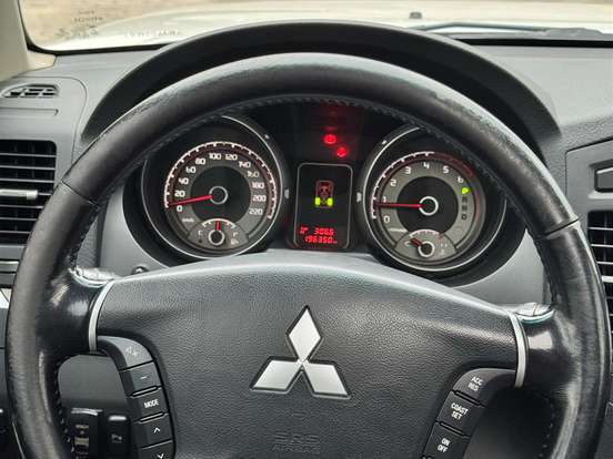 MITSUBISHI-PAJERO FULL-3.2 HPE 4X4 16V TURBO INTERCOOLER DIESEL 2P AUTOMÁTICO MITSUBISHI-PAJERO FULL-2013