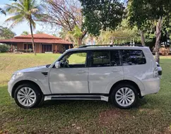 MITSUBISHI PAJERO FULL 3.2 HPE 4X4 16V TURBO INTERCOOLER DIESEL 4P AUTOMÁTICO MITSUBISHI PAJERO FULL 3.2 HPE 4X4 16V TURBO INTERCOOLER DIESEL 4P AUTOMÁTICO