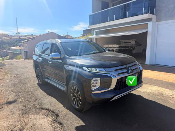 MITSUBISHI PAJERO SPORT 2.4 16V MIVEC TURBO DIESEL HPE-S AWD AUTOMÁTICO