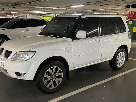 MITSUBISHI-PAJERO TR4-2.0 4X2 16V 140CV FLEX 4P AUTOMÁTICO MITSUBISHI-PAJERO TR4-2012